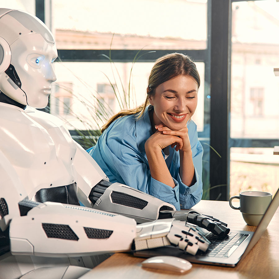 Assistants IA Copilot pour le CRM Dynamics 365 et Einstein pour le CRM Salesforce
